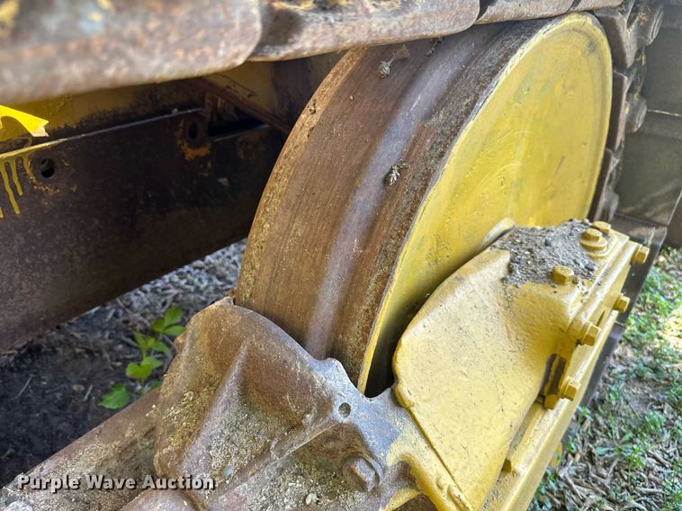 image for item EB2557 Caterpillar track loader