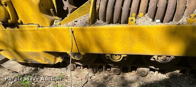 image for item EB2557 Caterpillar track loader
