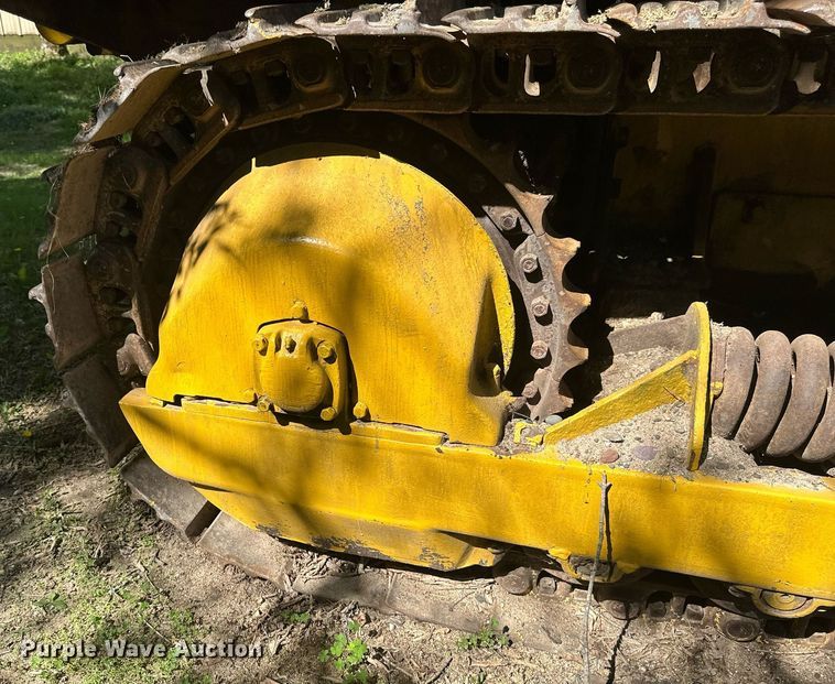 image for item EB2557 Caterpillar track loader