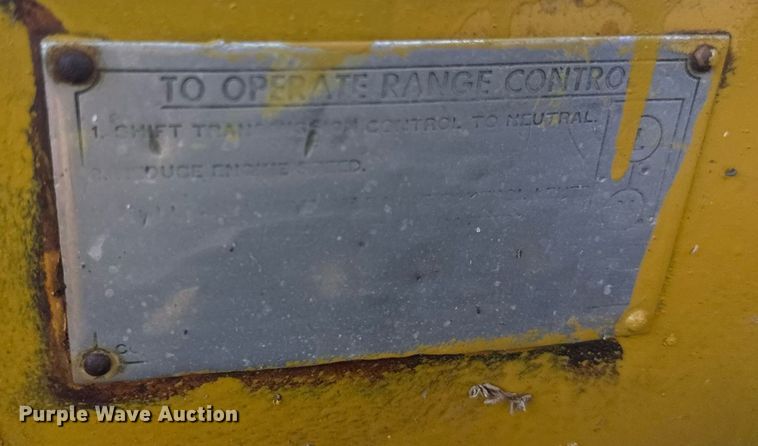 image for item EB2557 Caterpillar track loader