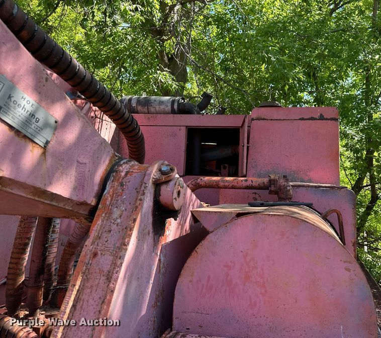 image for item EB2558 1971 Koehring 1066 excavator