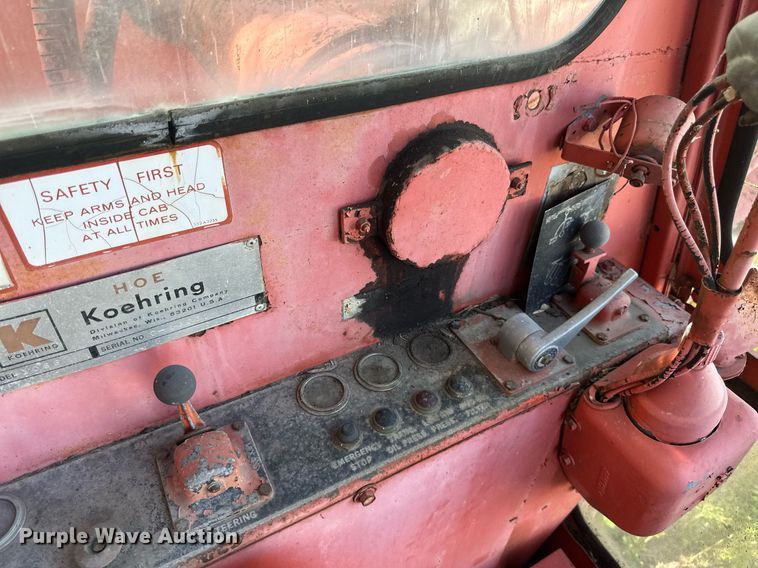 image for item EB2558 1971 Koehring 1066 excavator