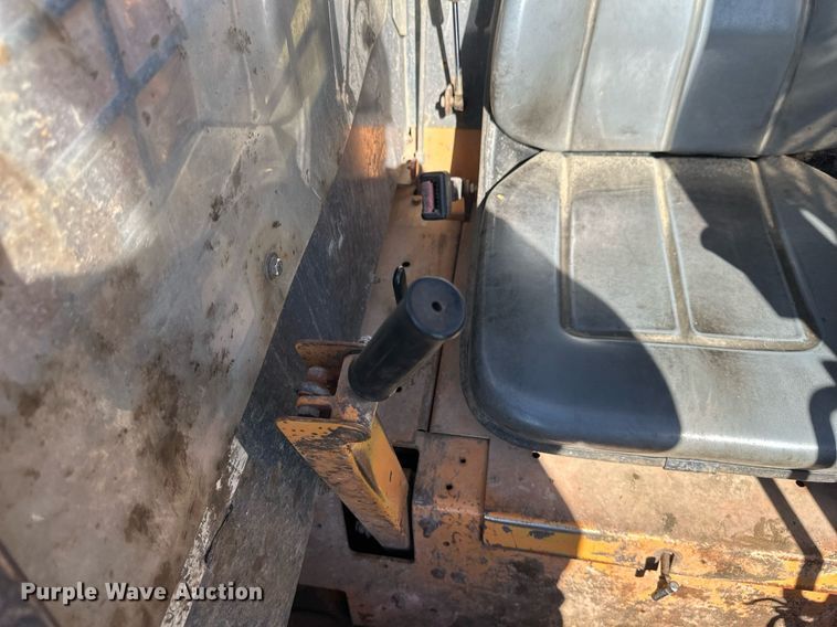 image for item EB2569 2000 Case  1845C  skid steer loader