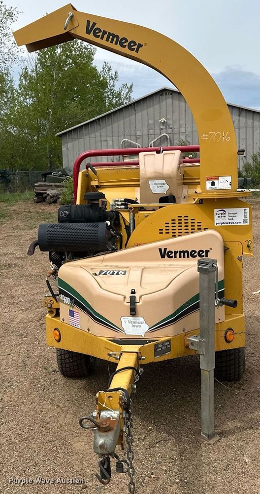 image for item EB2576 2010 Vermeer BC600XL wood chipper