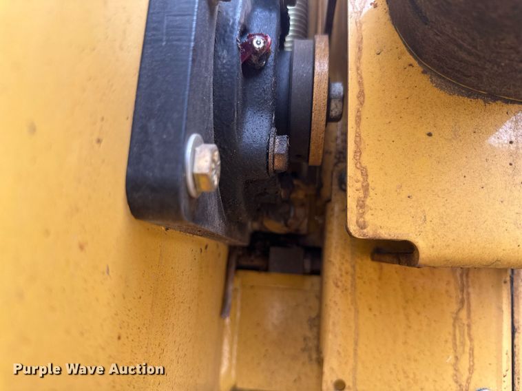 image for item EB2576 2010 Vermeer BC600XL wood chipper