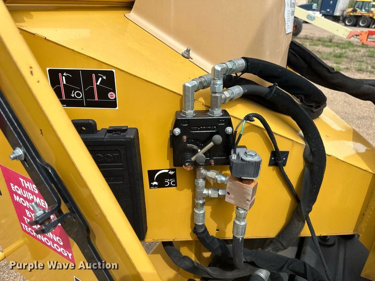 image for item EB2576 2010 Vermeer BC600XL wood chipper