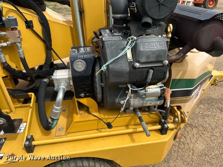 image for item EB2576 2010 Vermeer BC600XL wood chipper