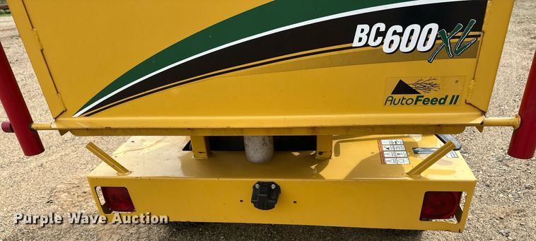 image for item EB2576 2010 Vermeer BC600XL wood chipper