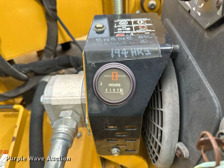 image for item EB2576 2010 Vermeer BC600XL wood chipper