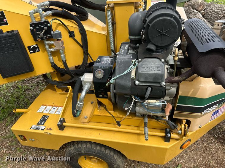image for item EB2576 2010 Vermeer BC600XL wood chipper