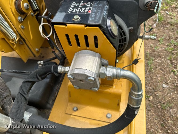 image for item EB2576 2010 Vermeer BC600XL wood chipper