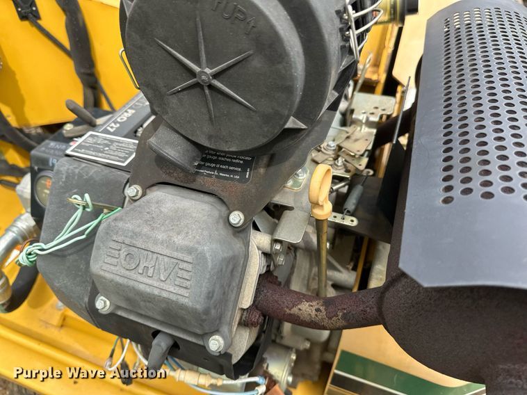 image for item EB2576 2010 Vermeer BC600XL wood chipper