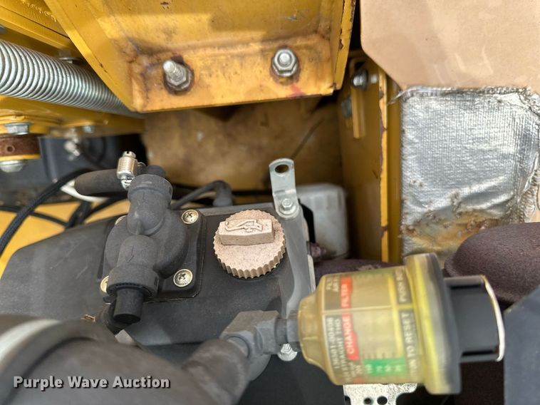 image for item EB2576 2010 Vermeer BC600XL wood chipper