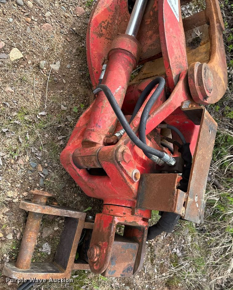 image for item EB2577 Excavator grapple
