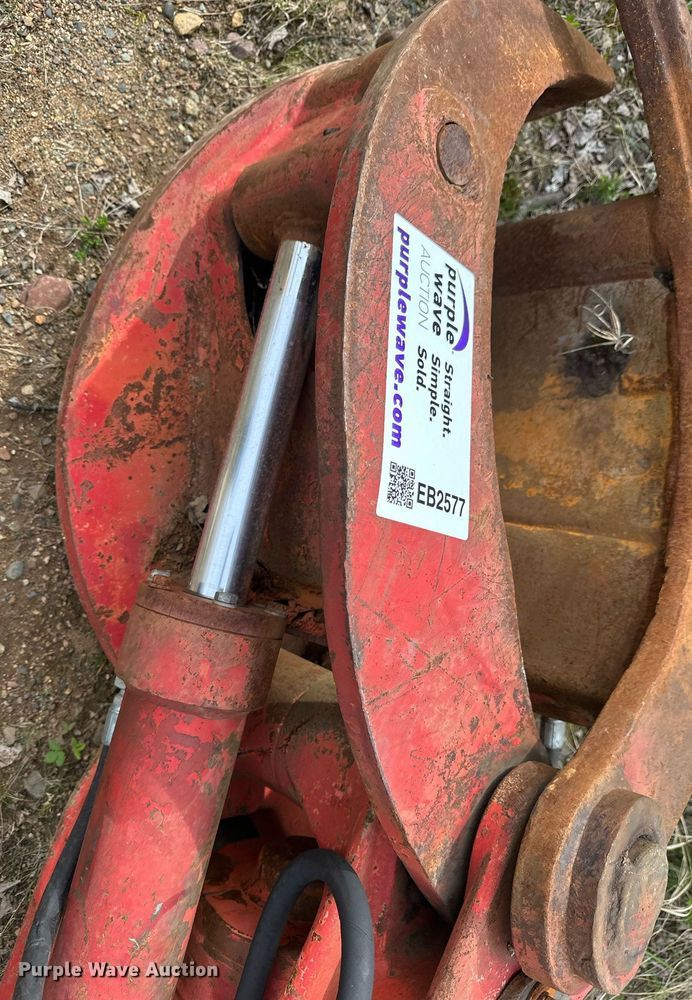 image for item EB2577 Excavator grapple