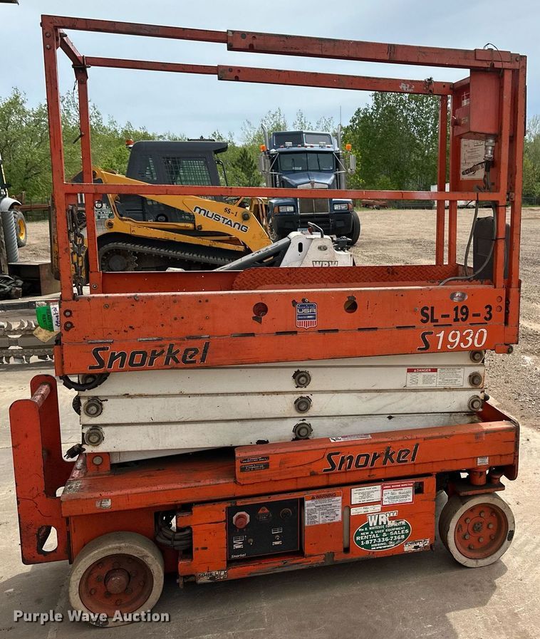 image for item EB2579 2007 Snorkel S1930 scissor lift