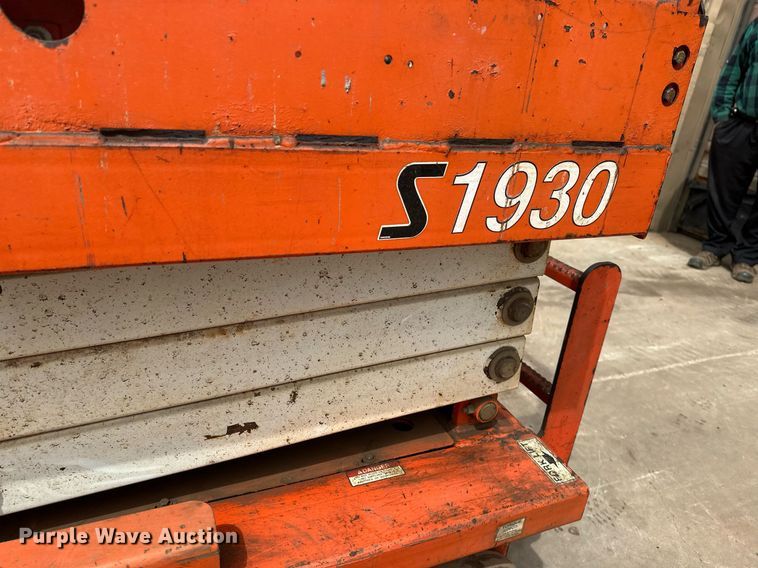 image for item EB2579 2007 Snorkel S1930 scissor lift