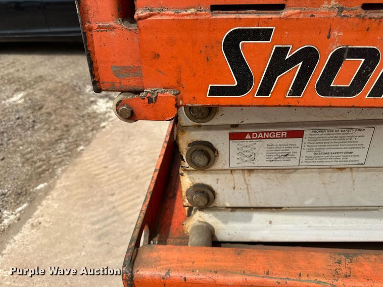 image for item EB2579 2007 Snorkel S1930 scissor lift