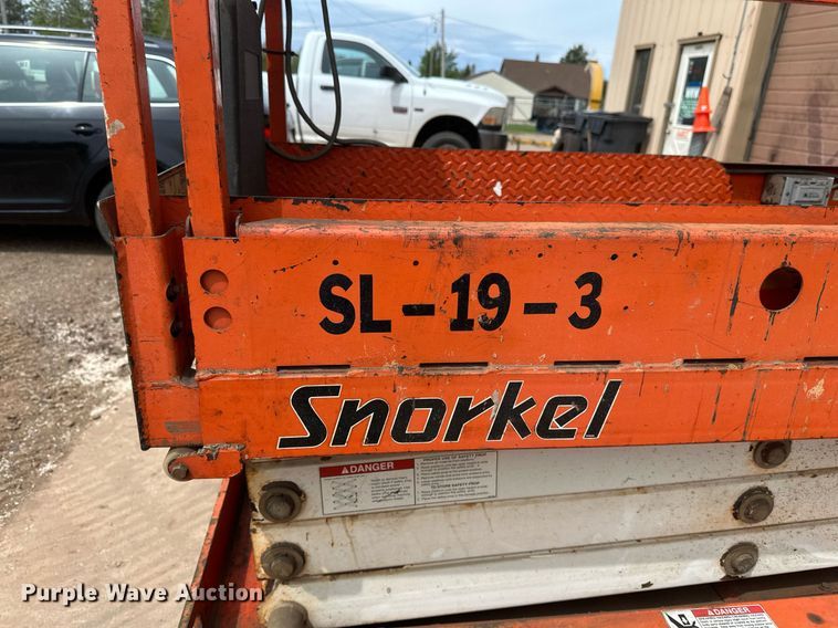 image for item EB2579 2007 Snorkel S1930 scissor lift