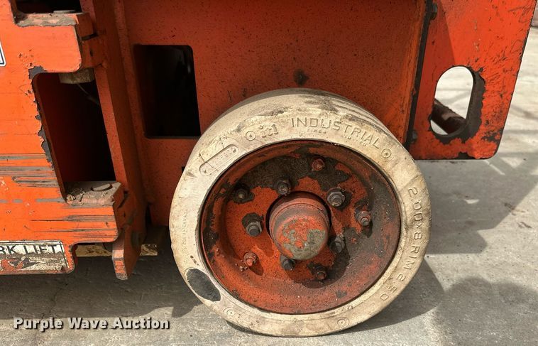 image for item EB2579 2007 Snorkel S1930 scissor lift