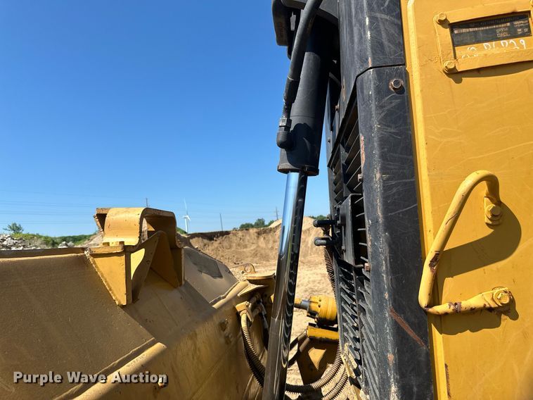 image for item EB2587 2016 Caterpillar D7E dozer