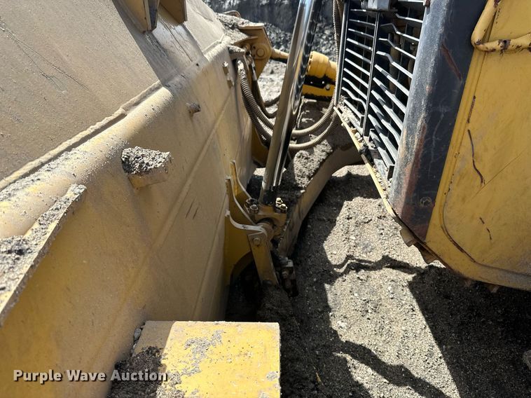 image for item EB2587 2016 Caterpillar D7E dozer