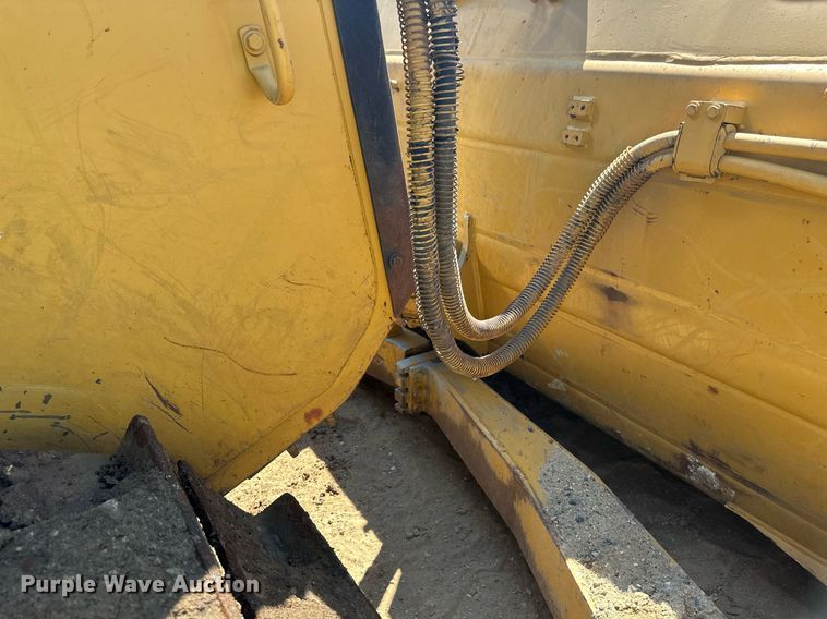 image for item EB2587 2016 Caterpillar D7E dozer