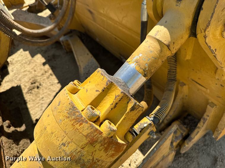 image for item EB2587 2016 Caterpillar D7E dozer