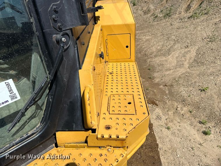 image for item EB2587 2016 Caterpillar D7E dozer