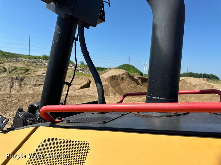 image for item EB2587 2016 Caterpillar D7E dozer