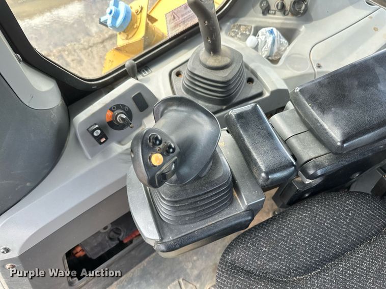 image for item EB2587 2016 Caterpillar D7E dozer