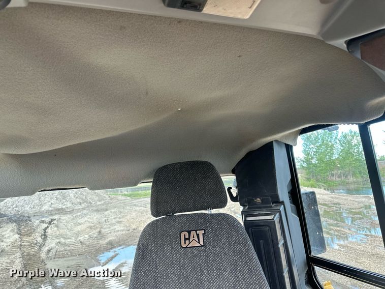 image for item EB2587 2016 Caterpillar D7E dozer