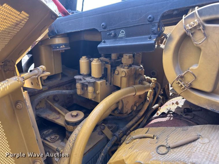 image for item EB2587 2016 Caterpillar D7E dozer