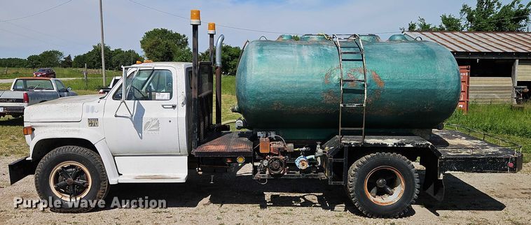 image for item EB8064 1979 Chevrolet C70 tank truck