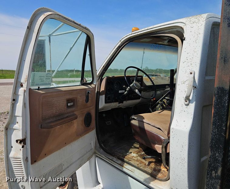 image for item EB8064 1979 Chevrolet C70 tank truck