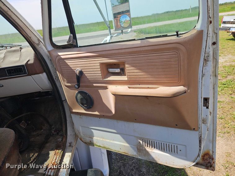 image for item EB8064 1979 Chevrolet C70 tank truck