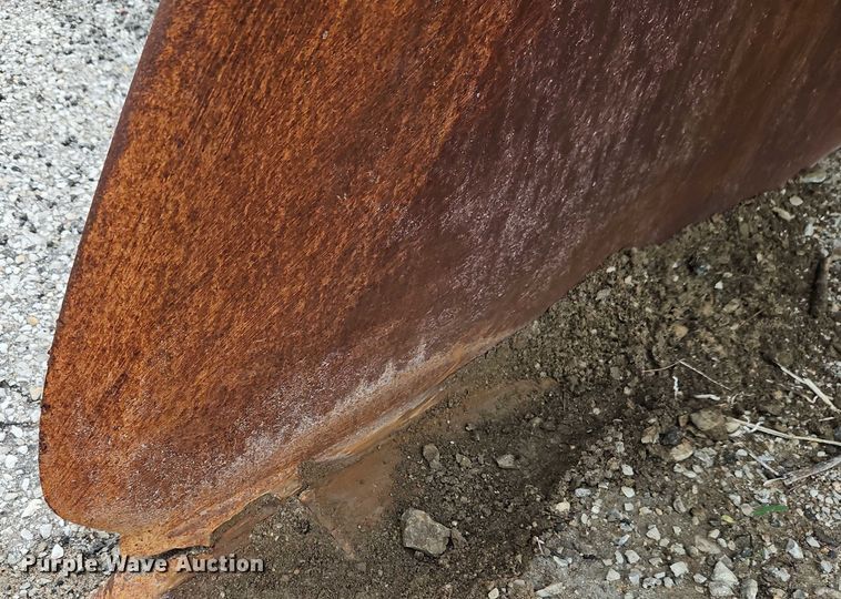 image for item EB8075 2015 Volvo 84775 wheel loader bucket