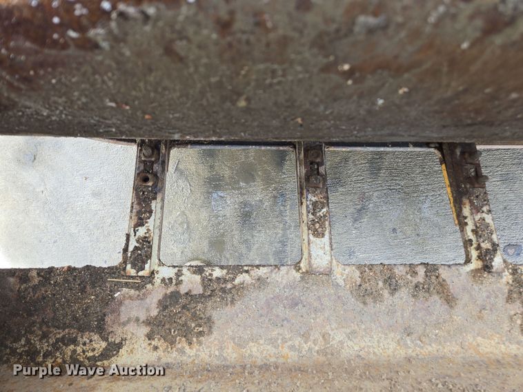 image for item EC0921 2004 Ingersoll Rand SD-122DX TF single drum vibratory roller