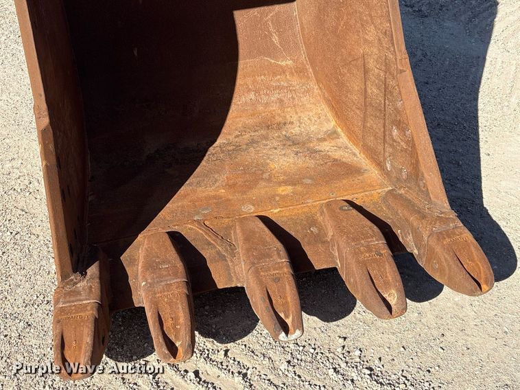 image for item EC1392 2019 Case CX250D excavator