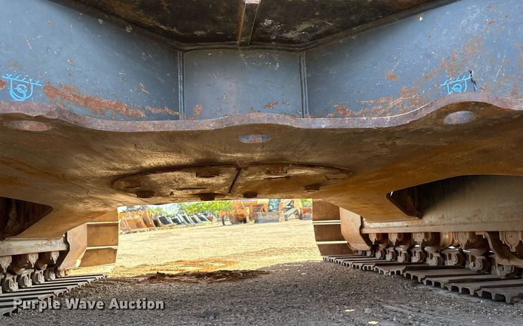 image for item EC1392 2019 Case CX250D excavator