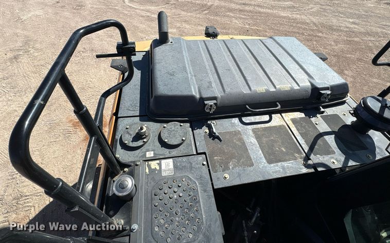 image for item EC1392 2019 Case CX250D excavator