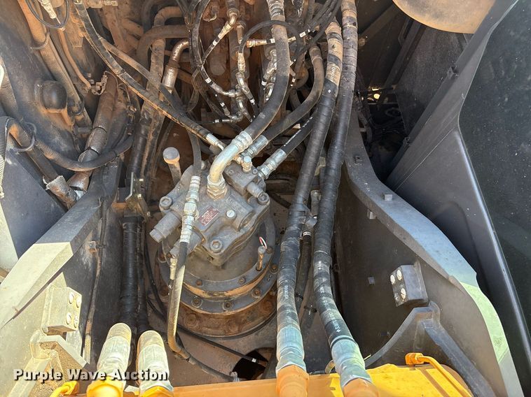 image for item EC1392 2019 Case CX250D excavator