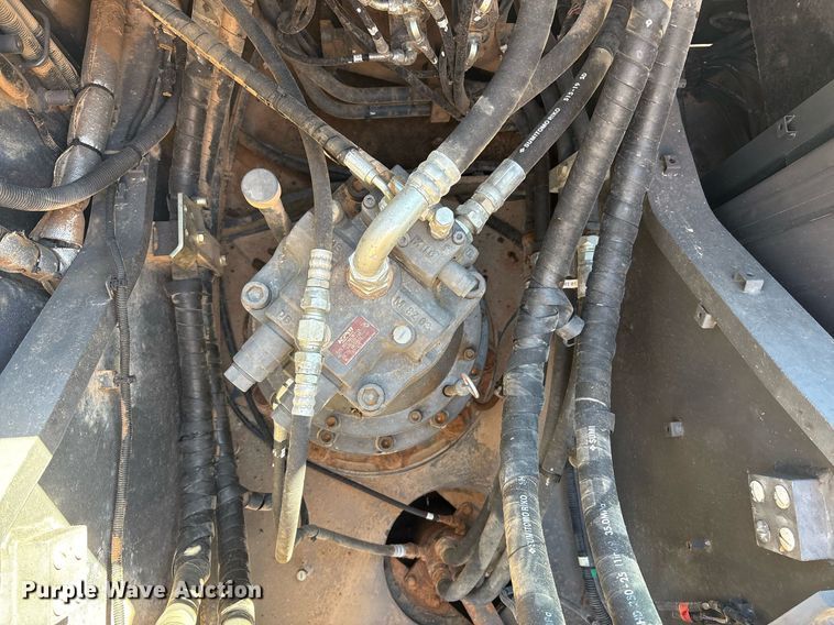 image for item EC1392 2019 Case CX250D excavator