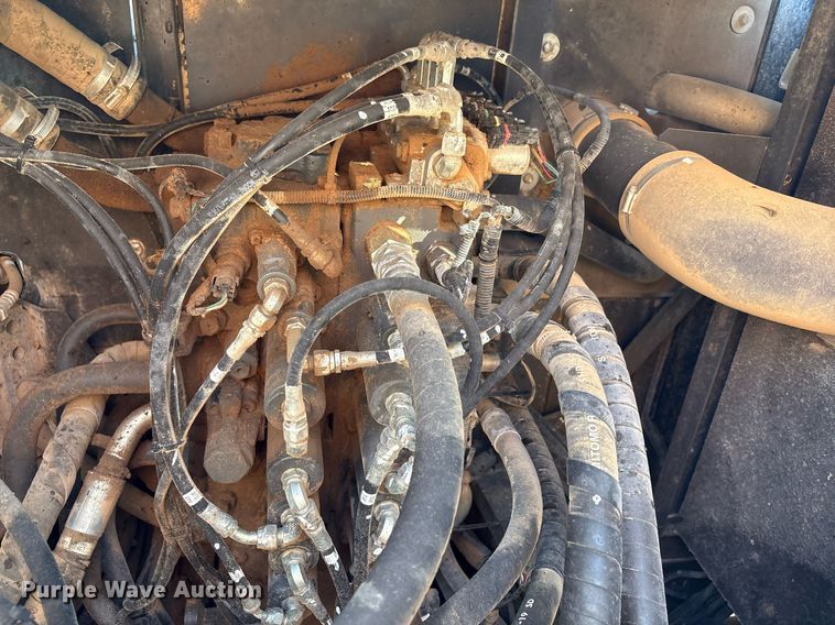 image for item EC1392 2019 Case CX250D excavator