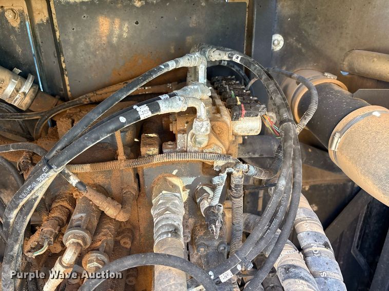 image for item EC1392 2019 Case CX250D excavator