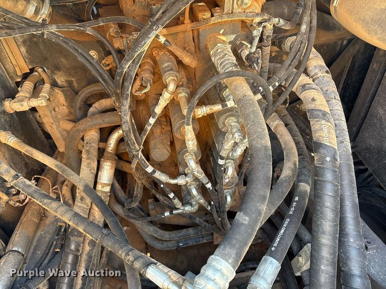 image for item EC1392 2019 Case CX250D excavator