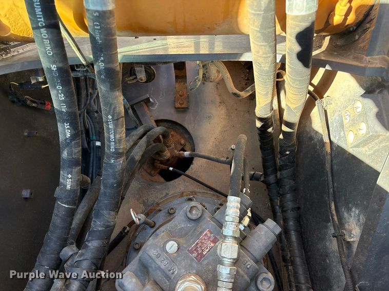 image for item EC1392 2019 Case CX250D excavator