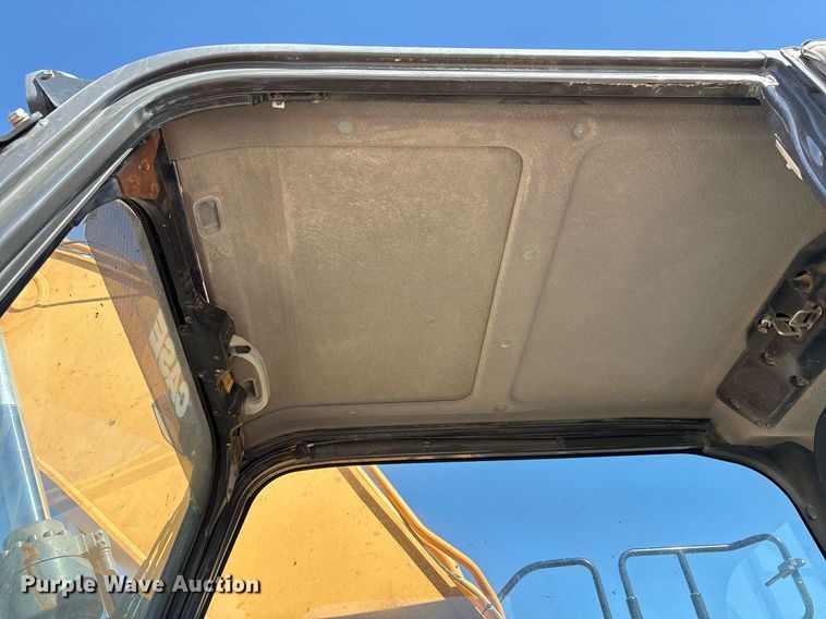 image for item EC1392 2019 Case CX250D excavator