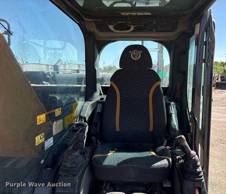 image for item EC1392 2019 Case CX250D excavator