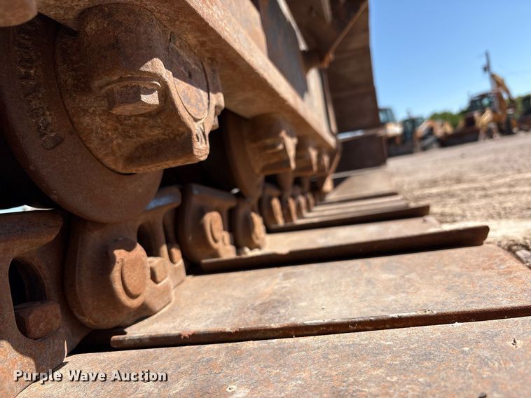 image for item EC1392 2019 Case CX250D excavator